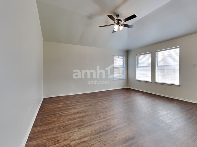 Photo - 1607 Tampa Bay Dr