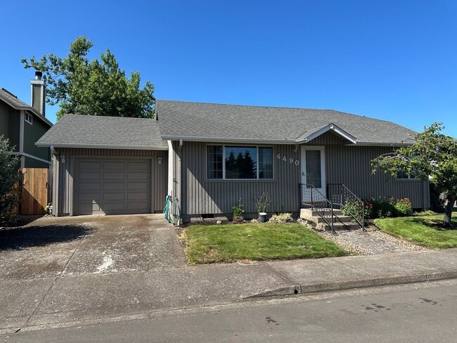 Large 2 bedroom 2 bathroom duplex with gar... - Large 2 bedroom 2 bathroom duplex with gar... House