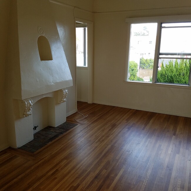 Living room - 1826 30th St Apartment Unit 1826