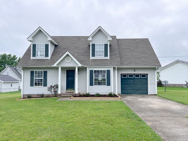 3 Bedroom 2 Bathroom Home located on a cor... - 3 Bedroom 2 Bathroom Home located on a cor...