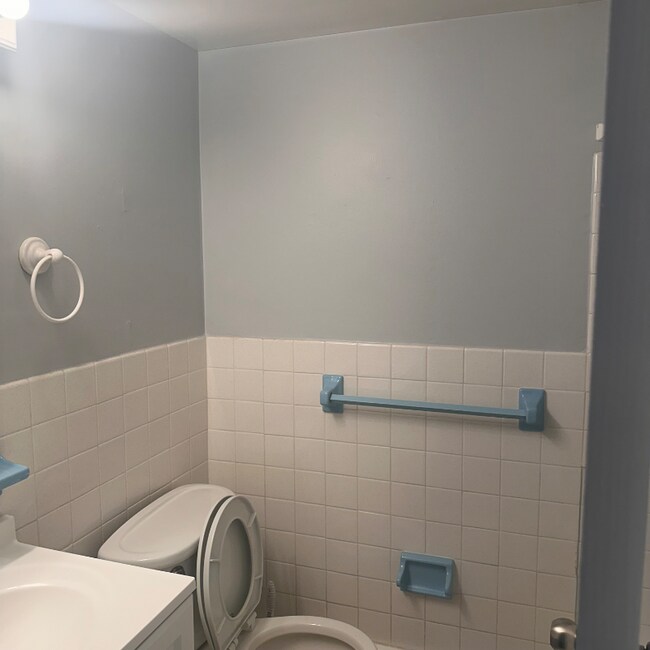 Photo - 602 Yeadon Ave Unit 2