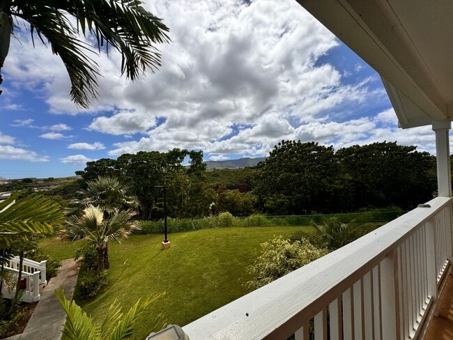 Building Photo - Charming 2-Bedroom/2-Bath - Renovated Rental