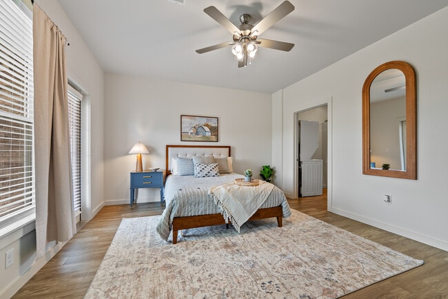1BR, 1BA - 882SF - The Bonsai - Bedroom