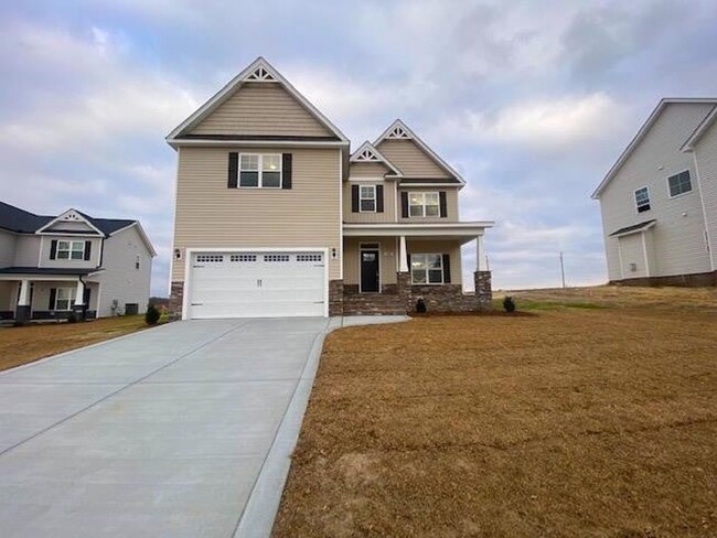 SPACIOUS 2-Story Home in Pikeville School ... - SPACIOUS 2-Story Home in Pikeville School ...