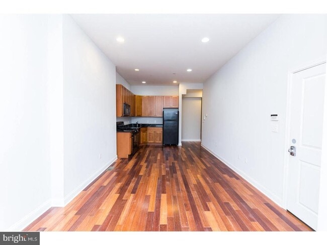 Building Photo - 931 N 19th St Unit 1