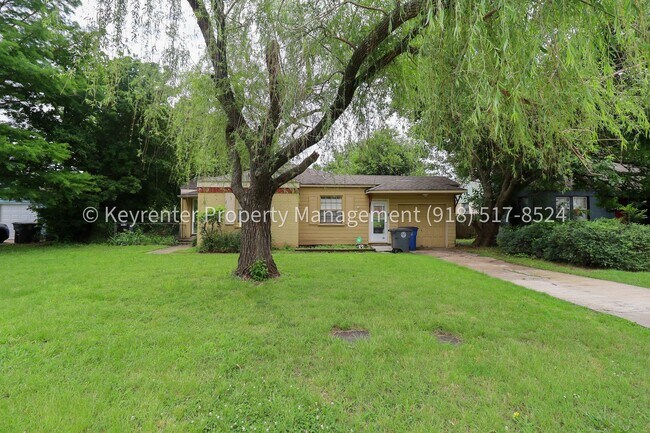 Photo - 3322 E 23rd St