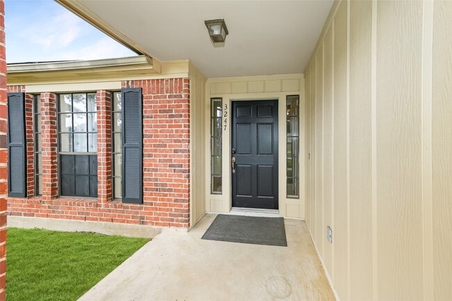 Photo - 3247 N Mason Rd