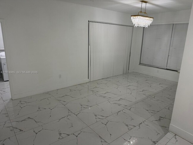 Photo - 345 SW 49th Ave