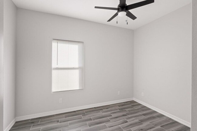 Photo - 408 N Onyx Ave