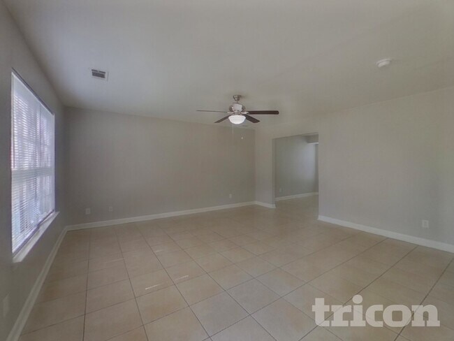 Photo - 1711 Southwind Dr