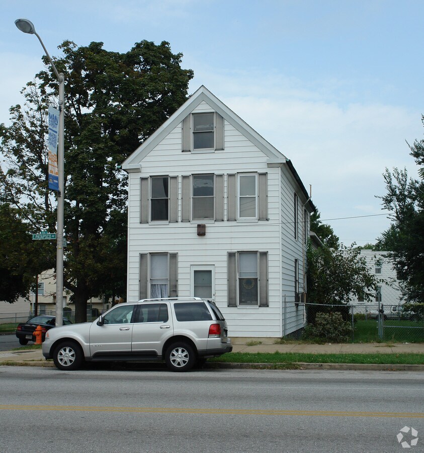 Photo - 500 E Patapsco Ave Apartments