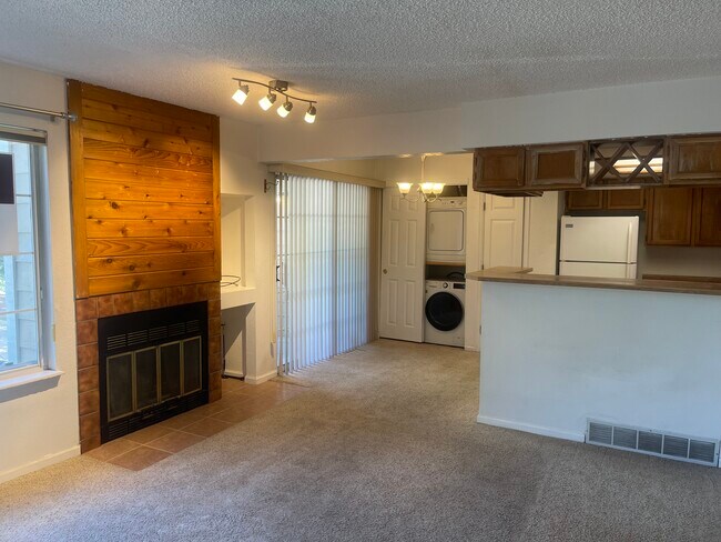 Photo - 6036 Gunbarrel Ave Unit E