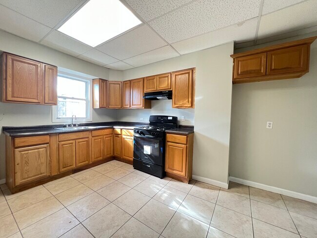 Photo - 46 2nd Ave Apartments Unit 1