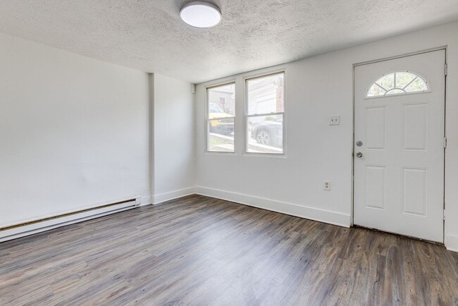 Photo - 424 William St Unit #1 (Bottom)