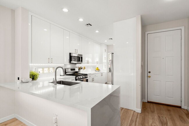 Photo - Beautifully Updated 3 Bedroom Southeast Ve...