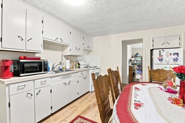 Photo - 40 Arline St Unit #3