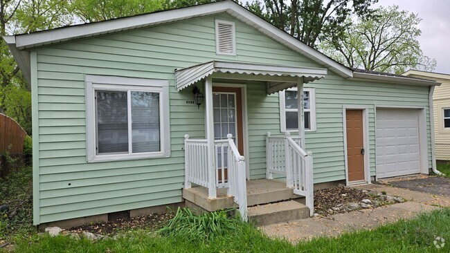 Building Photo - Well-Maintained 3-Bedroom Beauty! Rental