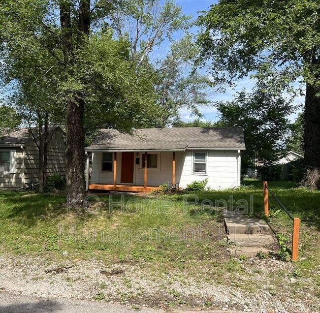 Photo - 805 S Logan Ave House