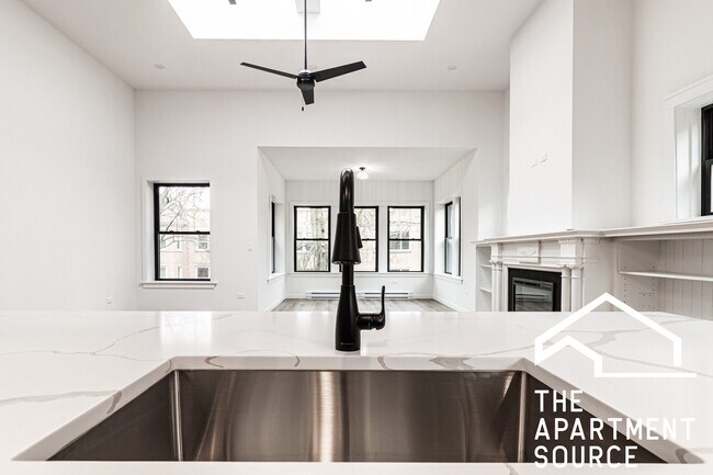 Photo - 1428 W Jonquil Terrace Unit 3
