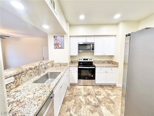 Photo - 8000 W Badura Ave Unidad 1050