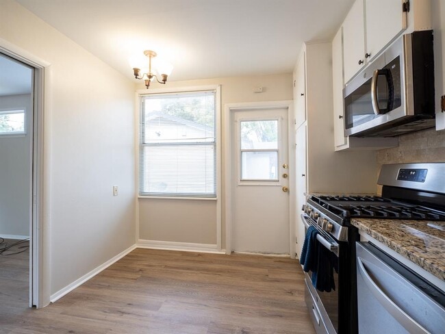 Photo - 1411 Westmoor Dr