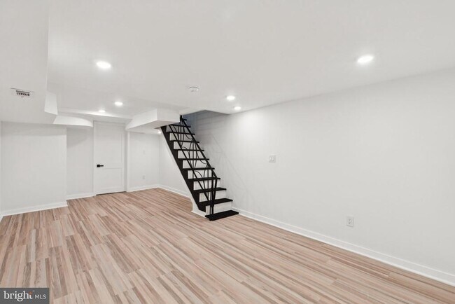 Photo - 2242 S Bonsall St