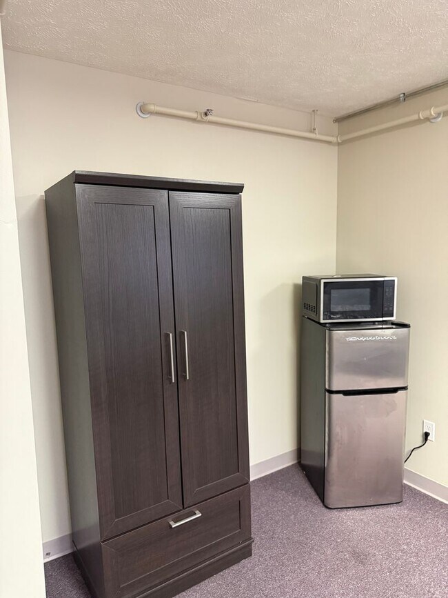 Photo - 104 State St Unit 3