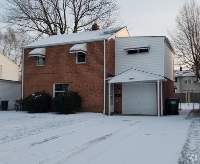 Building Photo - 20500 Priday Ave Rental