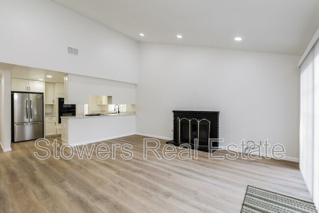 Photo - 93 Monasterio Ct