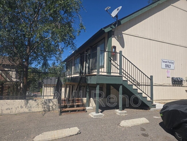 Building Photo - 1340 N Sierra St Unit 2 Rental
