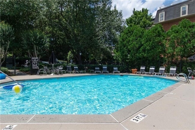 Photo - 2921 Lenox Rd NE Unit 309