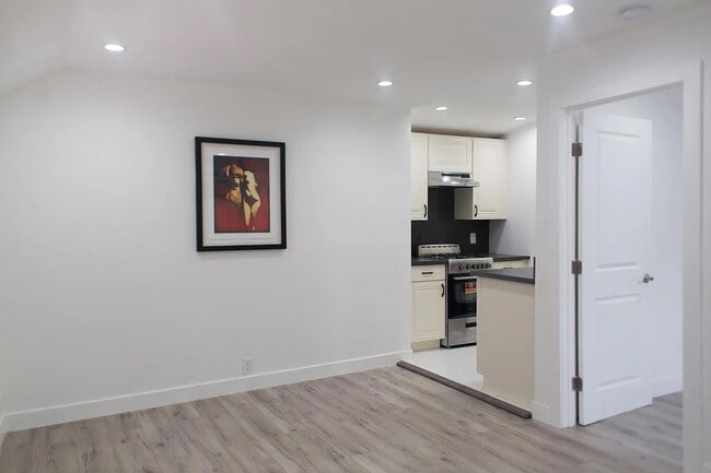 Photo - 3922 Prospect Ave