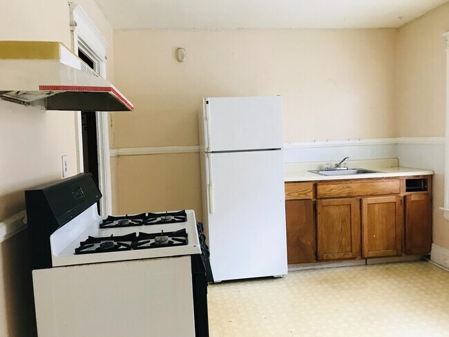 Photo - 943-945-945 Dewey Ave Unit 945 Dewey Ave