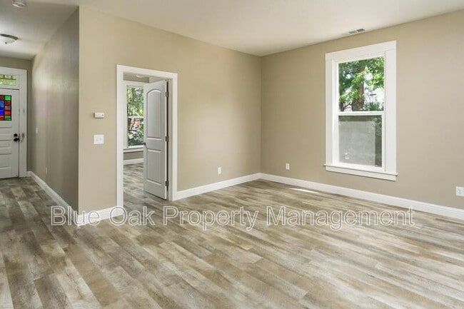 Photo - 1507 W 5th St