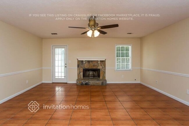 Photo - 2449 Windridge Dr NE