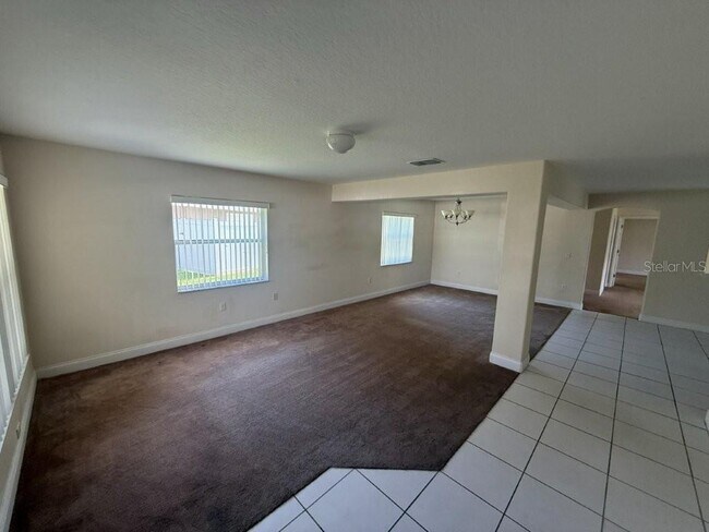 960 Chase Ct