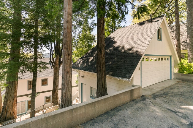 Photo - 244 John Muir Rd