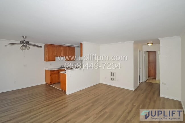 Building Photo - 1 Bed, 1 Bath Condo in Gated Community with Private Backyard & In-Unit Laundry Unit 5