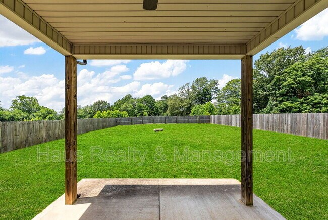 Photo - 112 Sycamore Hill Dr House