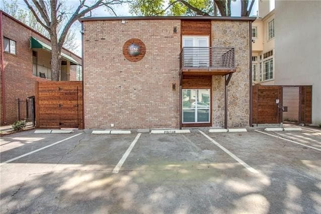 Building Photo - 4035 Holland Ave Unit 1