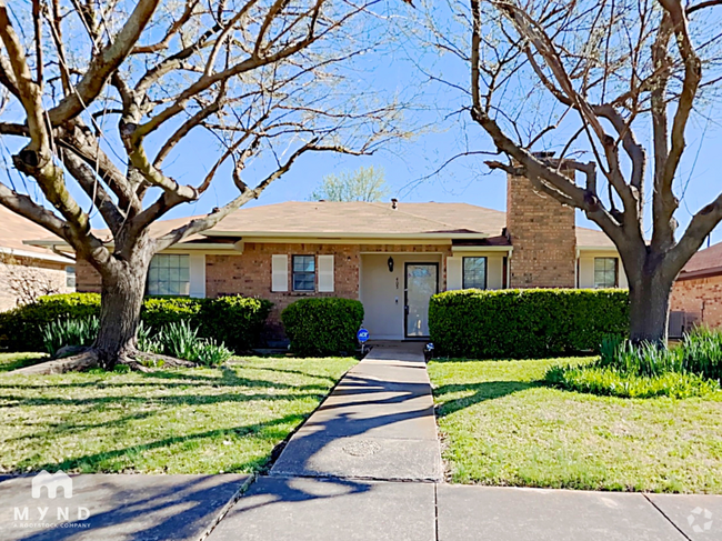 Building Photo - 405 Stoneybrook Dr Rental