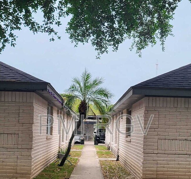 Photo - 709 Robin Ave Unidad 1