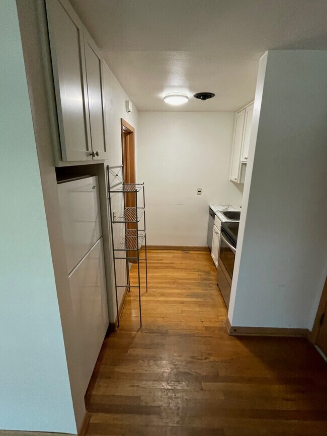 Photo - 409 N Midvale Blvd Unit 2