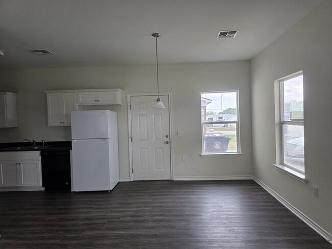 Photo - 3/2/2 Ready for Move In