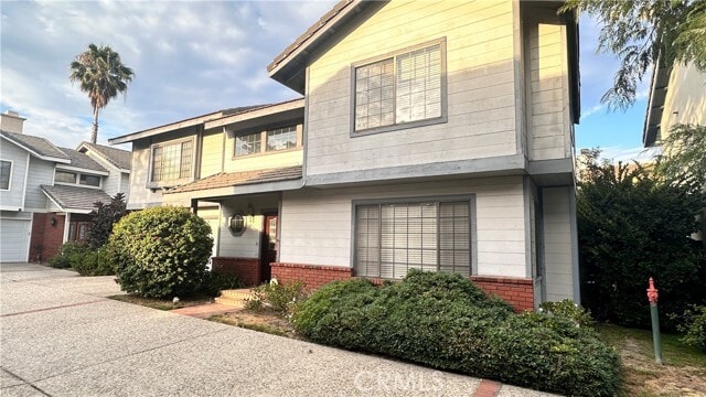 Photo - 333 Genoa St