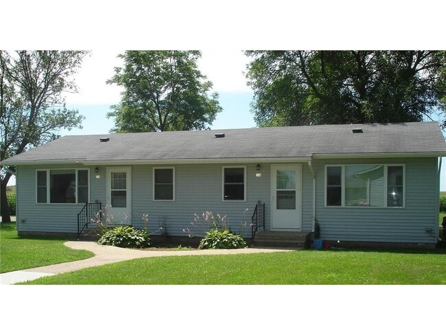 Building Photo - 308 S 3rd St