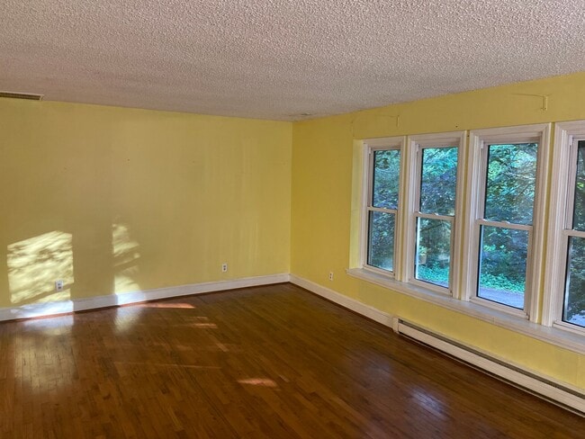 Photo - 33 Fairfield Dr