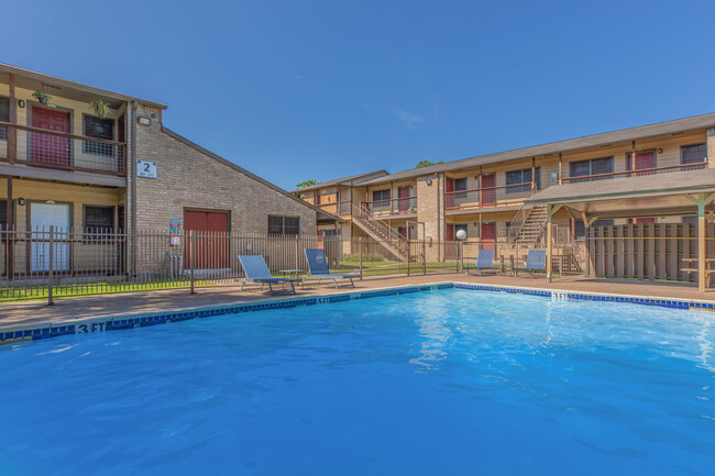 Eagles Landing - Eagles Landing Apartments