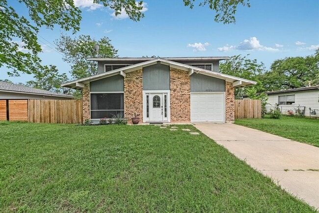 Building Photo - 4904 Creekline Dr