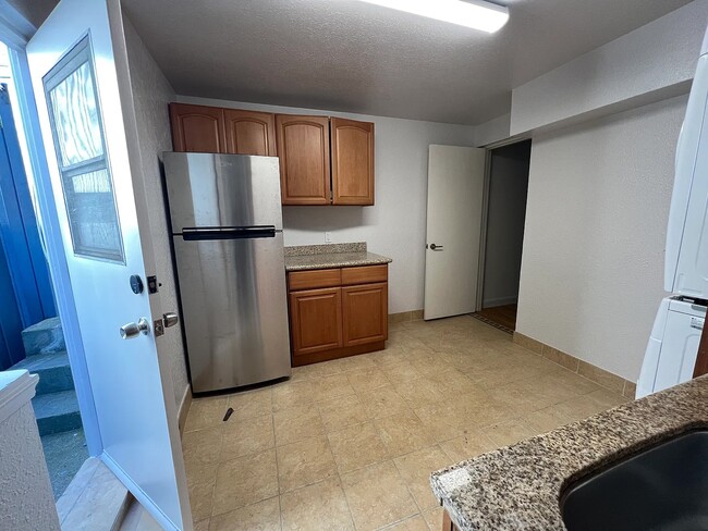 Kitchen - 45 Crestline Ave Casa